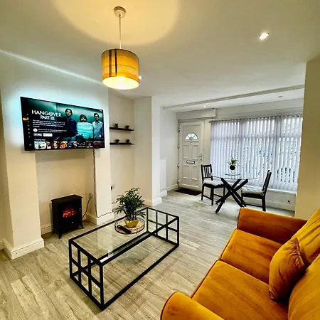 Rooms Near Me - Travellers & Couples Choice! Apartment Smart Tv Parking Sofa Bed Halesowen Exterior photo